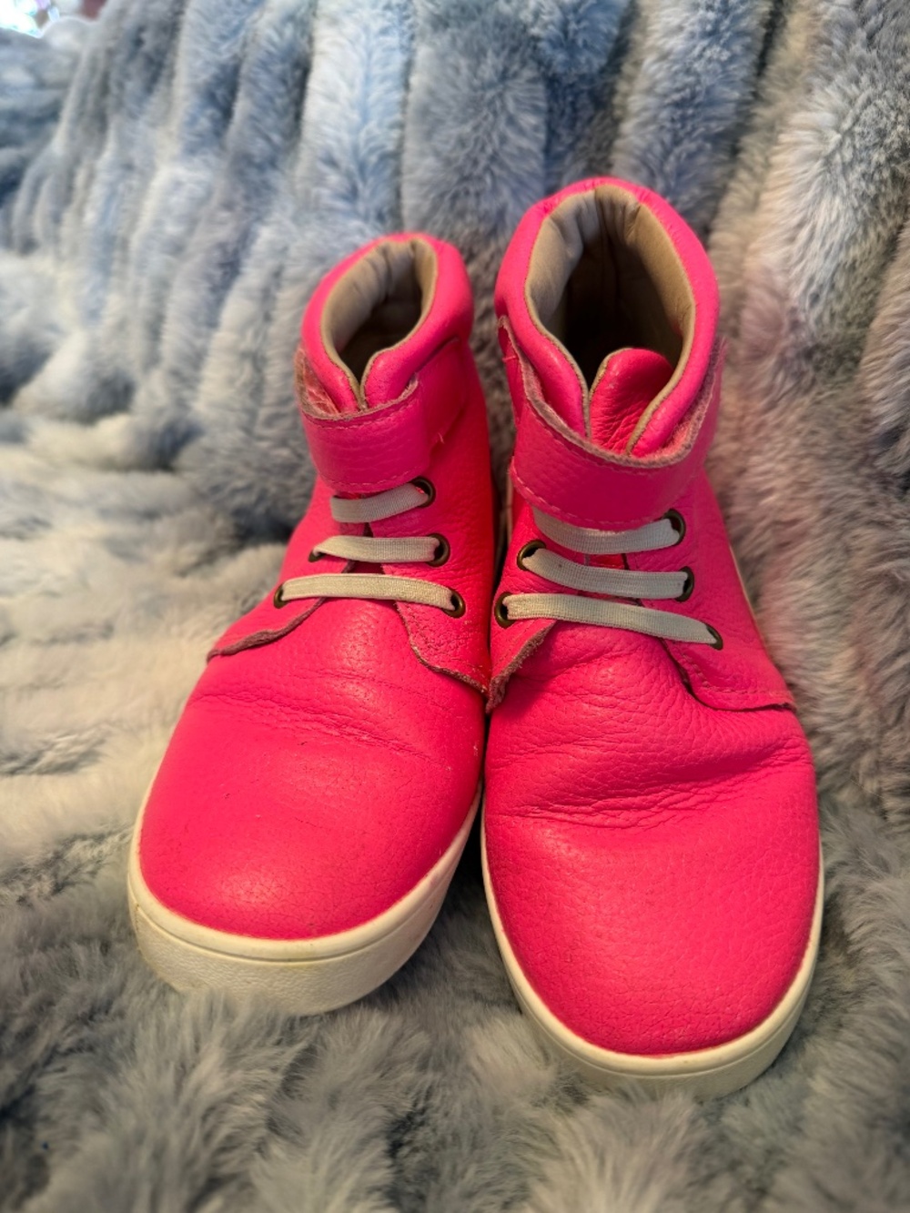 Girls pink boots size 5/6 years (13/1)